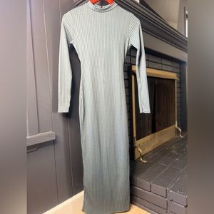 Midi dress: Club L London Size 4: Long sleeve Backless: Blue-grayish